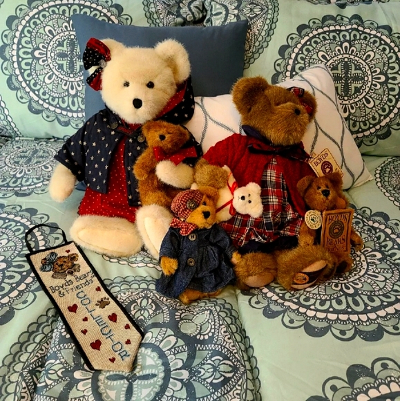 Boyd Bear Collection